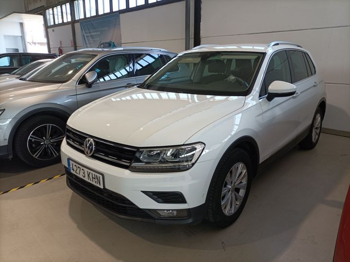 Photo 12 VIN: WVGZZZ5NZJW384796 - VOLKSWAGEN TIGUAN 