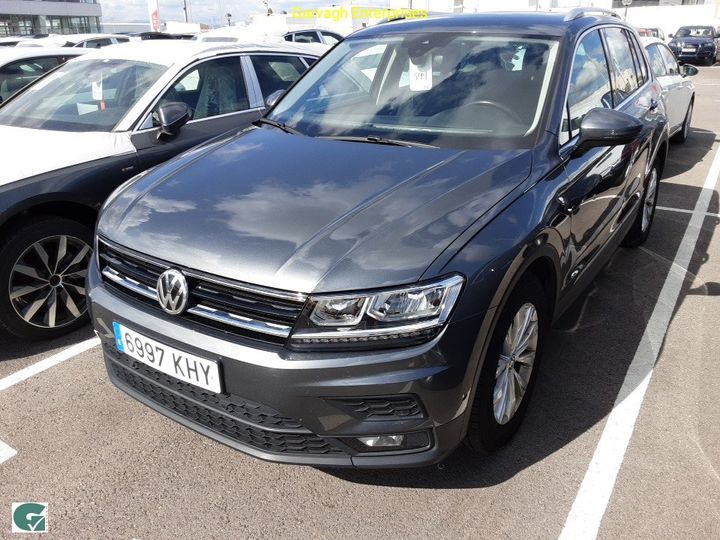 Photo 1 VIN: WVGZZZ5NZJW385388 - VOLKSWAGEN TIGUAN 