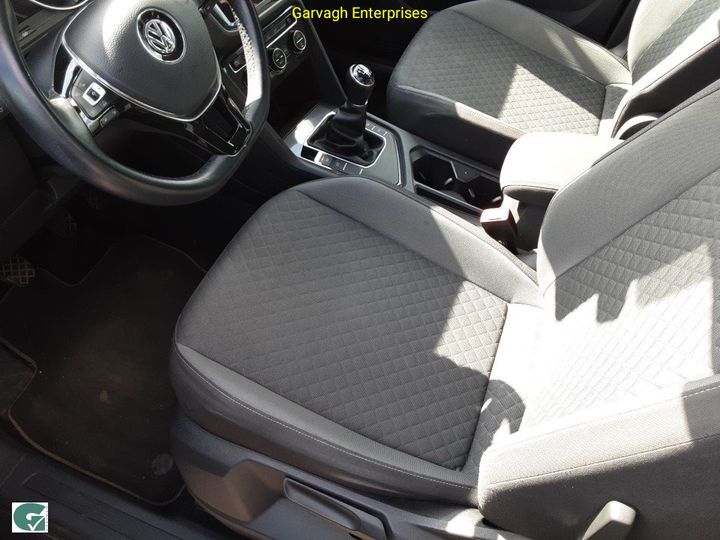 Photo 5 VIN: WVGZZZ5NZJW385388 - VOLKSWAGEN TIGUAN 