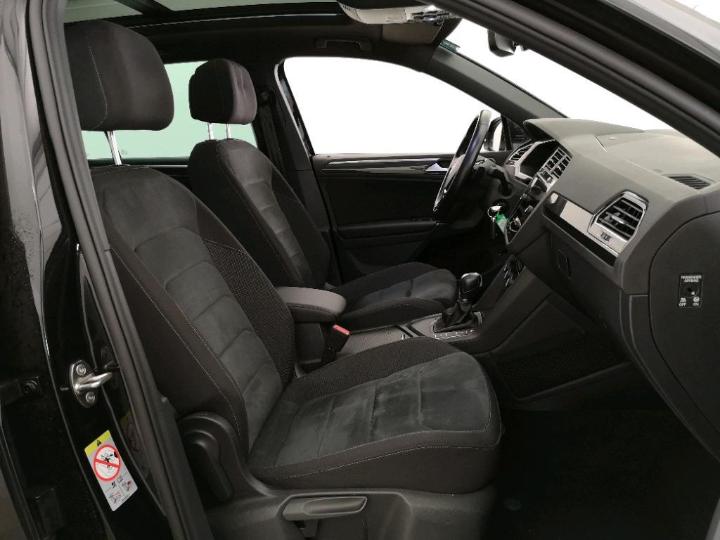 Photo 2 VIN: WVGZZZ5NZJW387653 - VOLKSWAGEN TIGUAN 