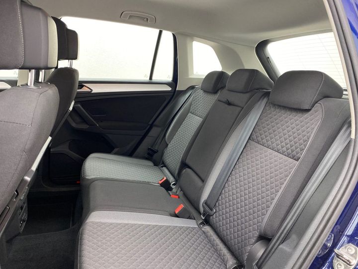 Photo 9 VIN: WVGZZZ5NZJW390223 - VOLKSWAGEN TIGUAN 2.0 TDI SCR 