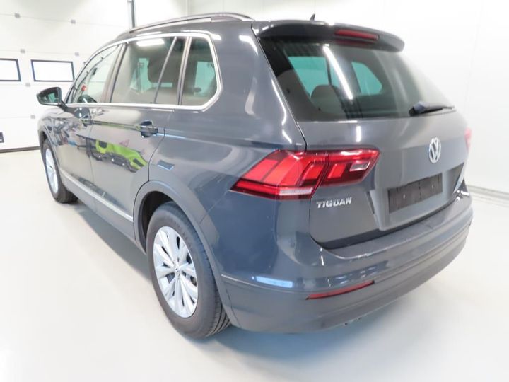 Photo 2 VIN: WVGZZZ5NZJW390629 - VOLKSWAGEN TIGUAN 