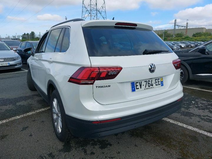 Photo 3 VIN: WVGZZZ5NZJW392505 - VOLKSWAGEN TIGUAN 