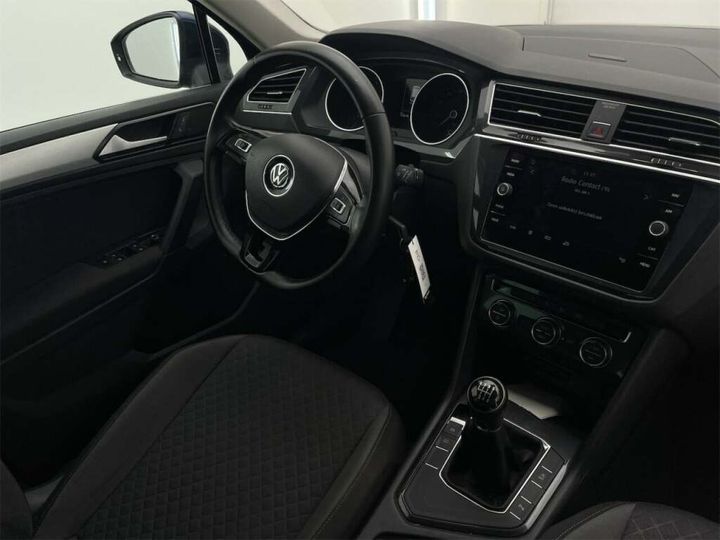 Photo 2 VIN: WVGZZZ5NZJW393037 - VW TIGUAN 