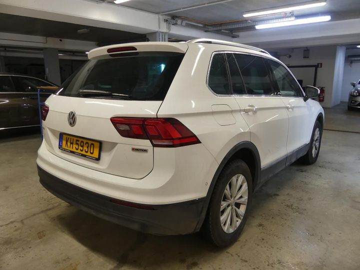 Photo 2 VIN: WVGZZZ5NZJW394111 - VOLKSWAGEN TIGUAN - 2016 