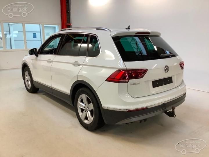 Photo 24 VIN: WVGZZZ5NZJW394392 - VOLKSWAGEN TIGUAN SUV 