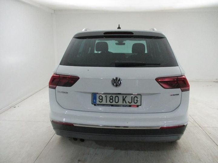 Photo 2 VIN: WVGZZZ5NZJW394678 - VOLKSWAGEN TIGUAN 