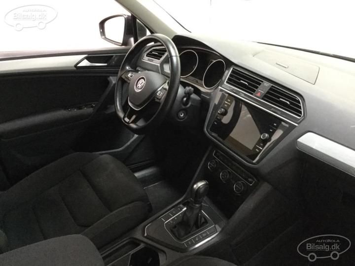 Photo 3 VIN: WVGZZZ5NZJW395762 - VOLKSWAGEN TIGUAN SUV 