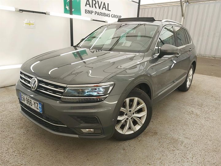 Photo 1 VIN: WVGZZZ5NZJW401947 - VOLKSWAGEN TIGUAN 