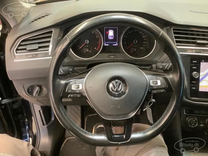 Photo 4 VIN: WVGZZZ5NZJW402179 - VOLKSWAGEN TIGUAN SUV 