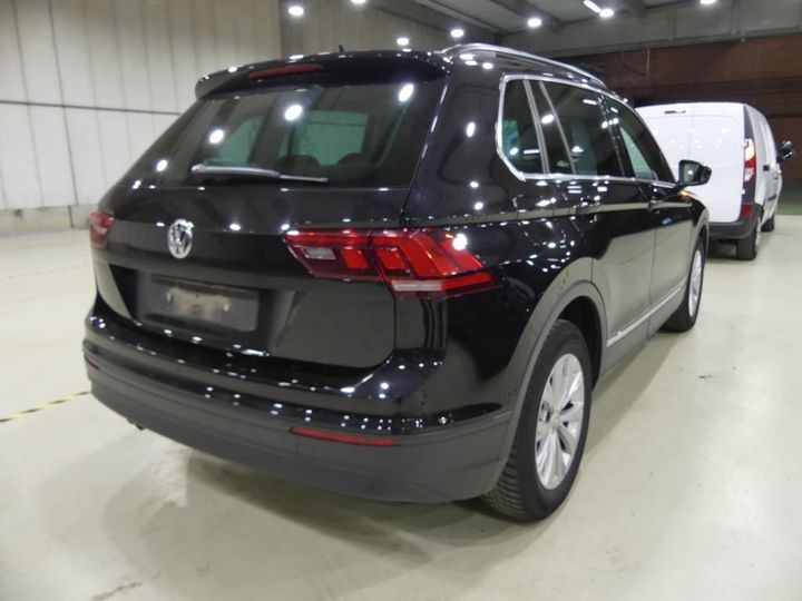 Photo 2 VIN: WVGZZZ5NZJW404695 - VOLKSWAGEN TIGUAN 