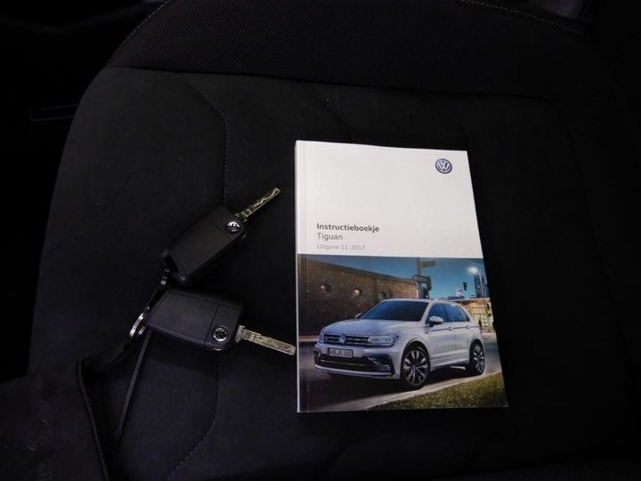 Photo 16 VIN: WVGZZZ5NZJW405510 - VOLKSWAGEN TIGUAN 