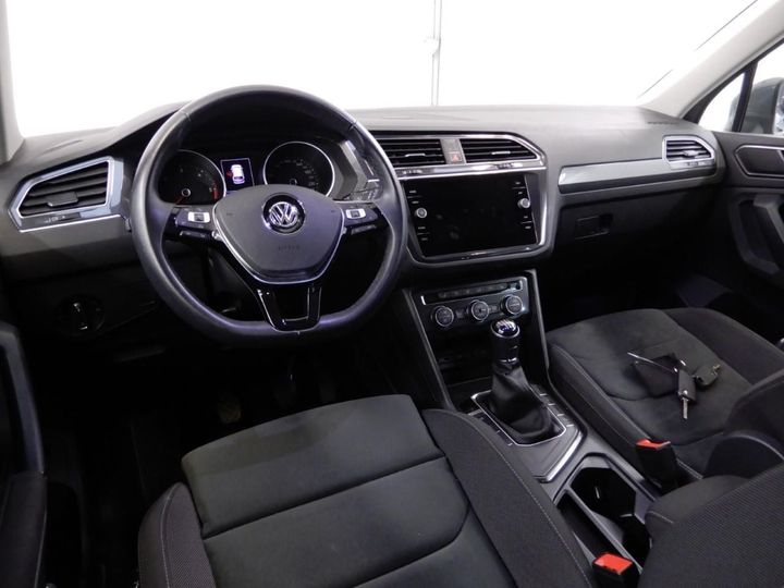 Photo 9 VIN: WVGZZZ5NZJW405510 - VOLKSWAGEN TIGUAN 