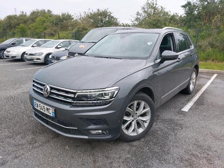 Photo 1 VIN: WVGZZZ5NZJW406862 - VOLKSWAGEN TIGUAN 