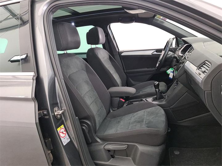 Photo 3 VIN: WVGZZZ5NZJW407296 - VOLKSWAGEN TIGUAN 