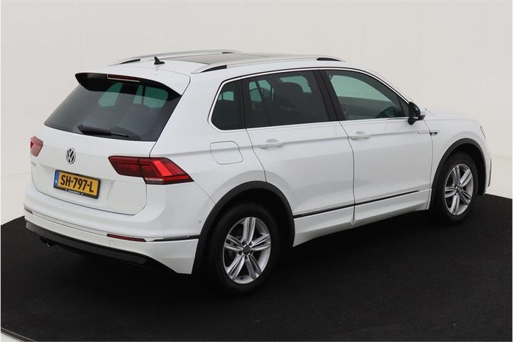 Photo 3 VIN: WVGZZZ5NZJW407365 - VOLKSWAGEN TIGUAN 