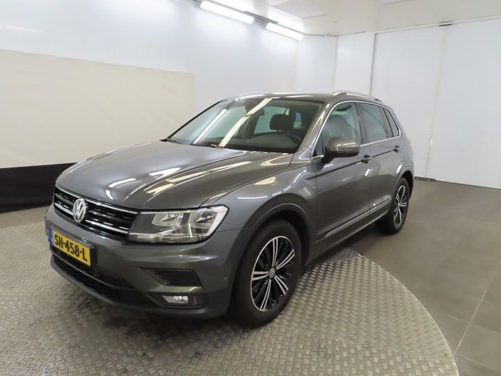 Photo 1 VIN: WVGZZZ5NZJW407472 - VOLKSWAGEN TIGUAN 