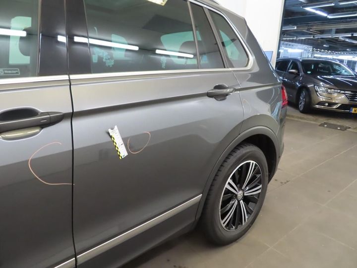 Photo 24 VIN: WVGZZZ5NZJW407472 - VOLKSWAGEN TIGUAN 