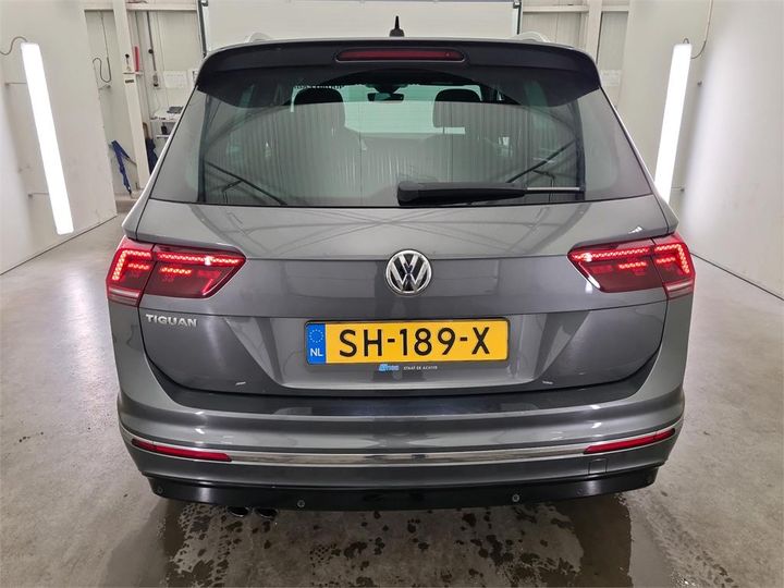 Photo 28 VIN: WVGZZZ5NZJW407688 - VOLKSWAGEN TIGUAN 