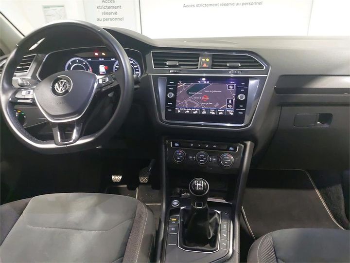 Photo 12 VIN: WVGZZZ5NZJW407888 - VOLKSWAGEN TIGUAN 