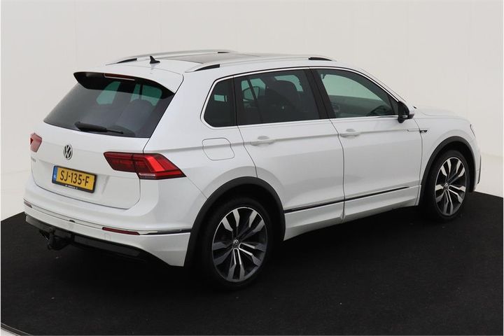 Photo 3 VIN: WVGZZZ5NZJW407939 - VOLKSWAGEN TIGUAN 