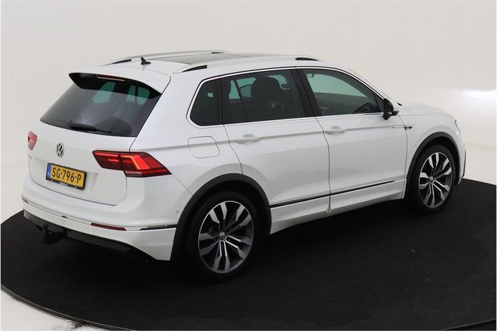 Photo 3 VIN: WVGZZZ5NZJW407984 - VOLKSWAGEN TIGUAN 