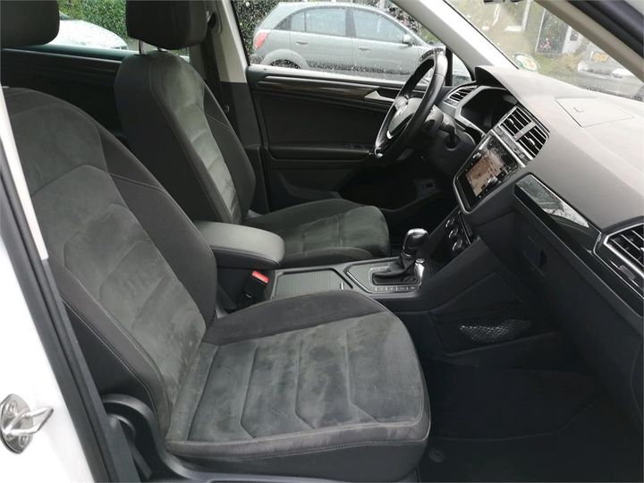 Photo 7 VIN: WVGZZZ5NZJW407984 - VOLKSWAGEN TIGUAN 