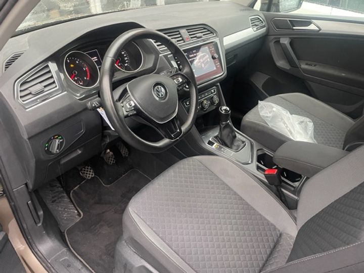 Photo 6 VIN: WVGZZZ5NZJW410079 - VOLKSWAGEN TIGUAN 