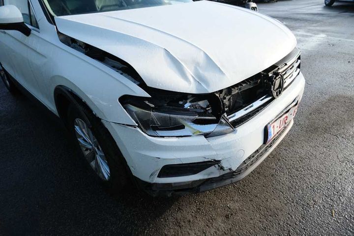 Photo 24 VIN: WVGZZZ5NZJW411042 - VOLKSWAGEN TIGUAN &#3916 