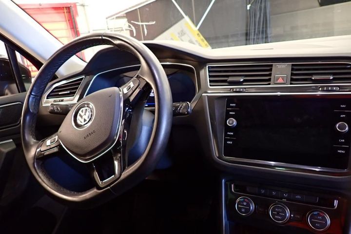 Photo 11 VIN: WVGZZZ5NZJW411603 - VOLKSWAGEN TIGUAN 