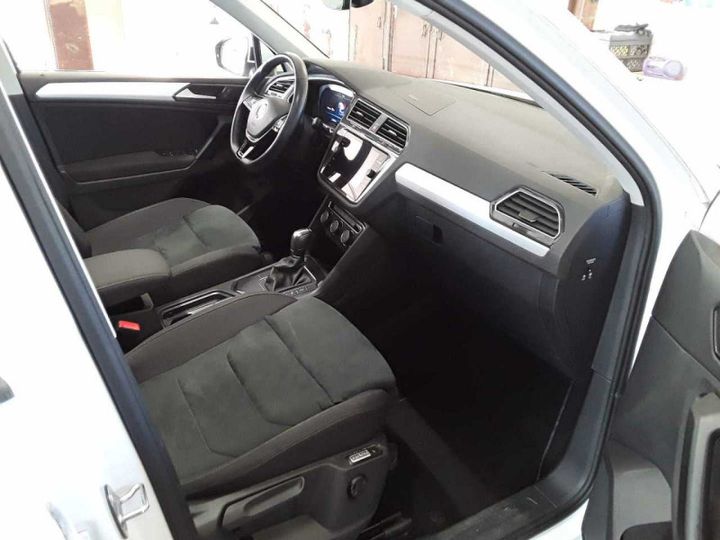 Photo 8 VIN: WVGZZZ5NZJW415824 - VOLKSWAGEN TIGUAN 1.4 TSI 