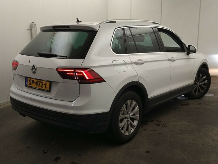 Photo 2 VIN: WVGZZZ5NZJW416780 - VOLKSWAGEN TIGUAN 