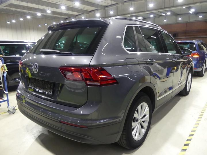 Photo 2 VIN: WVGZZZ5NZJW418300 - VOLKSWAGEN TIGUAN 