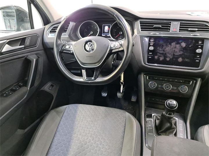 Photo 6 VIN: WVGZZZ5NZJW422994 - VOLKSWAGEN TIGUAN 