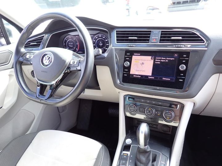 Photo 5 VIN: WVGZZZ5NZJW423127 - VOLKSWAGEN TIGUAN 