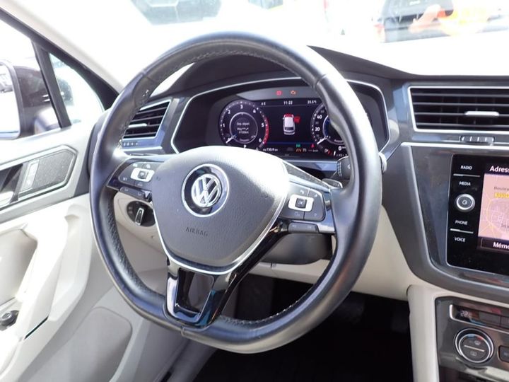 Photo 8 VIN: WVGZZZ5NZJW423127 - VOLKSWAGEN TIGUAN 