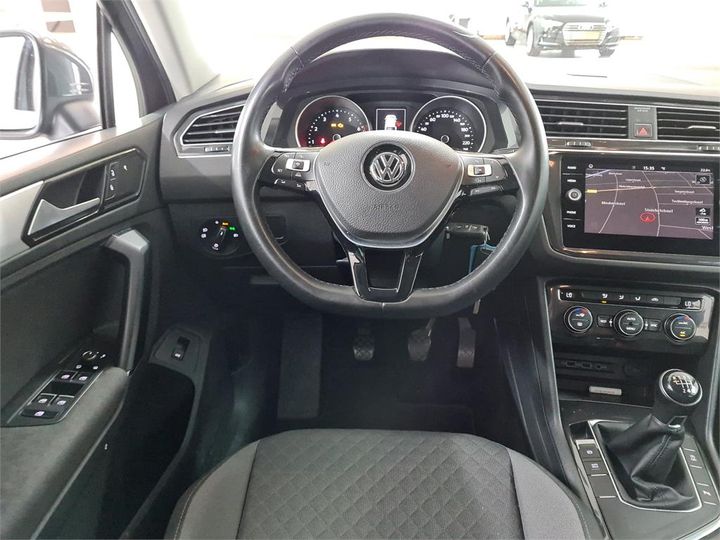 Photo 6 VIN: WVGZZZ5NZJW425717 - VOLKSWAGEN TIGUAN 