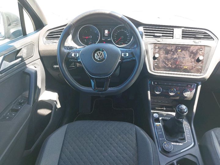 Photo 5 VIN: WVGZZZ5NZJW428103 - VOLKSWAGEN TIGUAN 