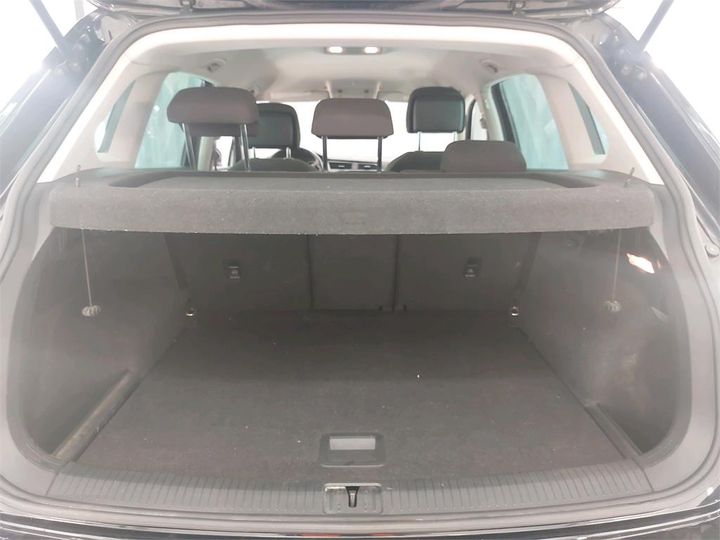 Photo 5 VIN: WVGZZZ5NZJW429784 - VOLKSWAGEN TIGUAN 