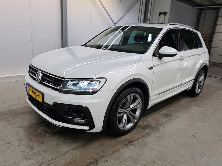 Photo 1 VIN: WVGZZZ5NZJW430162 - VOLKSWAGEN TIGUAN 