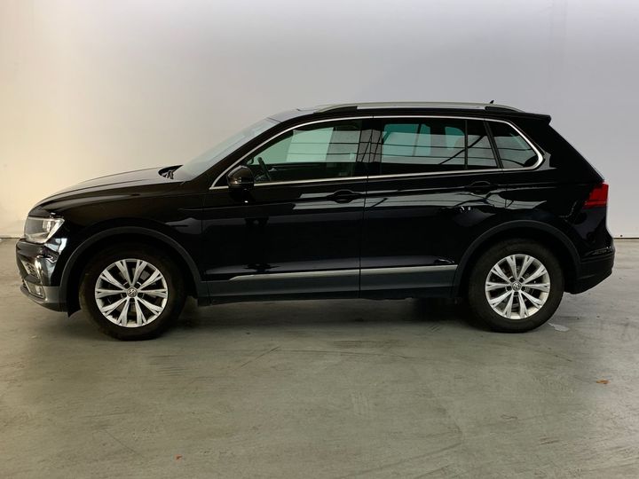 Photo 9 VIN: WVGZZZ5NZJW430401 - VOLKSWAGEN TIGUAN 