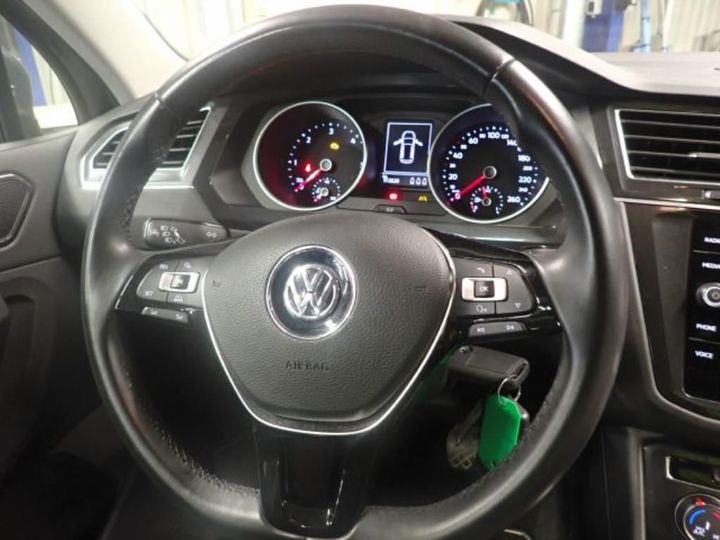 Photo 9 VIN: WVGZZZ5NZJW434119 - VOLKSWAGEN TIGUAN 