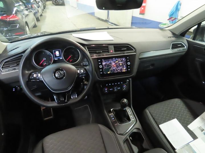 Photo 5 VIN: WVGZZZ5NZJW434983 - VOLKSWAGEN TIGUAN 