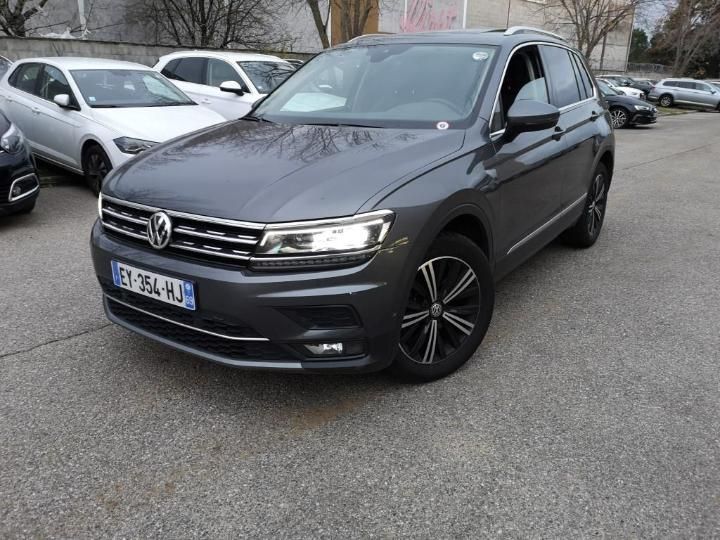 Photo 1 VIN: WVGZZZ5NZJW435996 - VOLKSWAGEN TIGUAN 