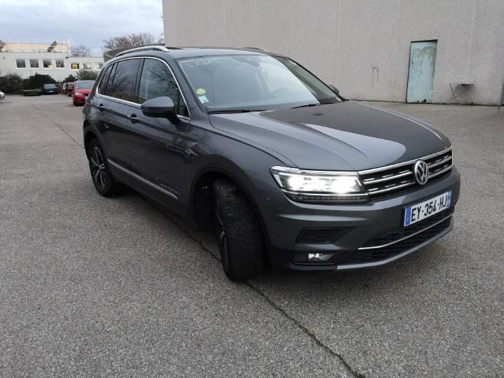 Photo 9 VIN: WVGZZZ5NZJW435996 - VOLKSWAGEN TIGUAN 