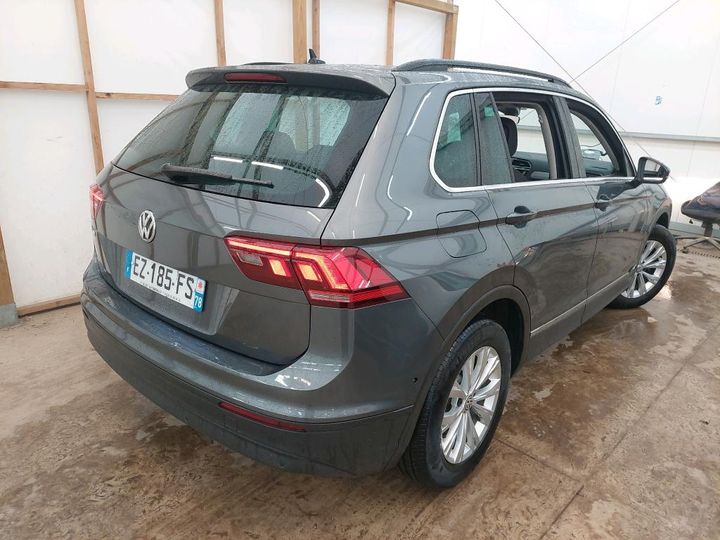 Photo 1 VIN: WVGZZZ5NZJW438052 - VW TIGUAN 