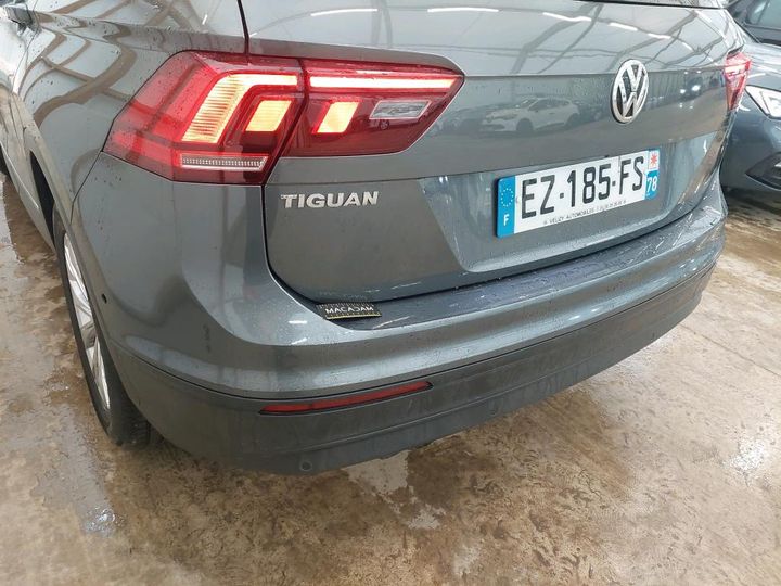 Photo 21 VIN: WVGZZZ5NZJW438052 - VW TIGUAN 