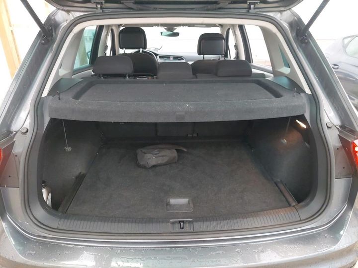 Photo 4 VIN: WVGZZZ5NZJW438052 - VW TIGUAN 