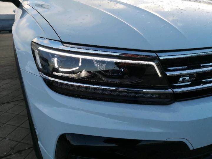 Photo 11 VIN: WVGZZZ5NZJW439240 - VOLKSWAGEN TIGUAN 