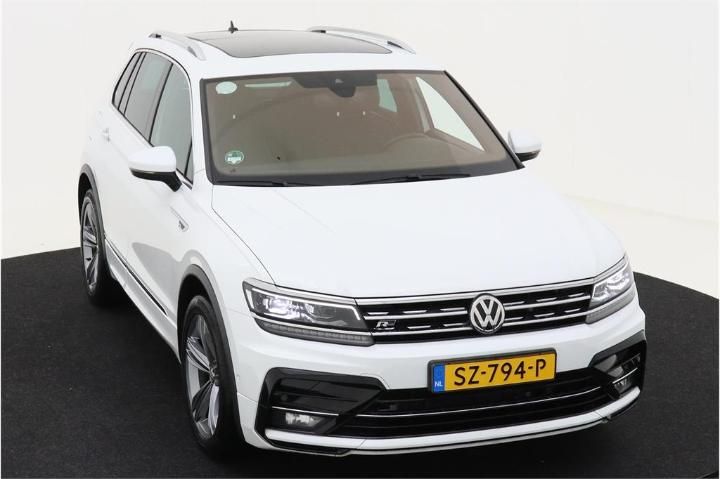 Photo 2 VIN: WVGZZZ5NZJW439240 - VOLKSWAGEN TIGUAN 